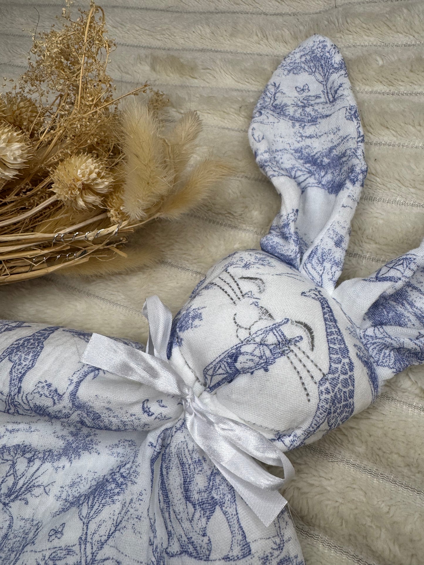 𝐷𝑜𝑢𝑑𝑜𝑢 𝑙𝑎𝑝𝑖𝑛 𝑠𝑎𝑓𝑎𝑟𝑖. ✨