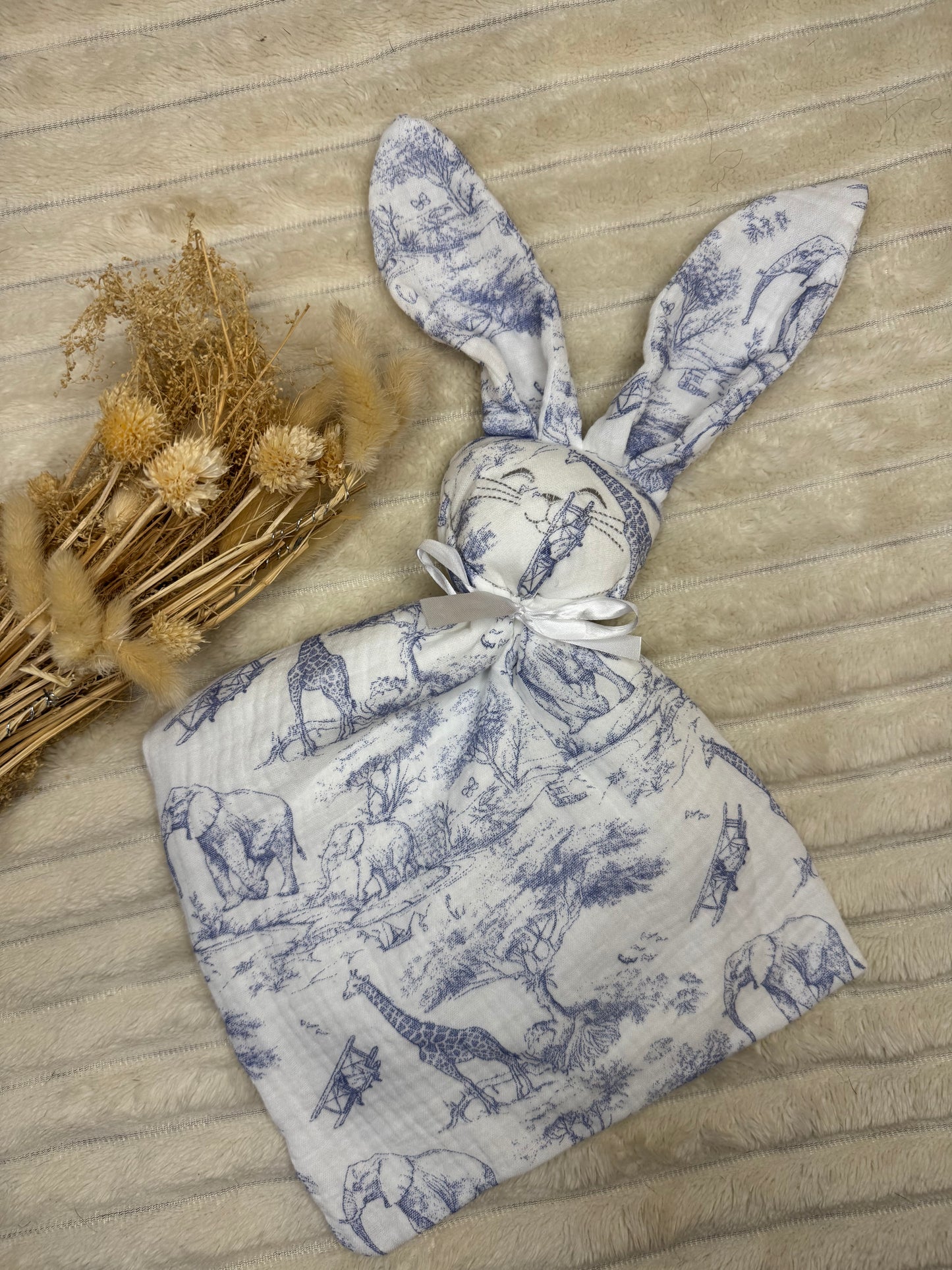 𝐷𝑜𝑢𝑑𝑜𝑢 𝑙𝑎𝑝𝑖𝑛 𝑠𝑎𝑓𝑎𝑟𝑖. ✨